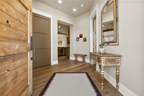 Tiny photo for 61354 Triple Knot Road, Bend, OR 97702 (MLS # 220210795)