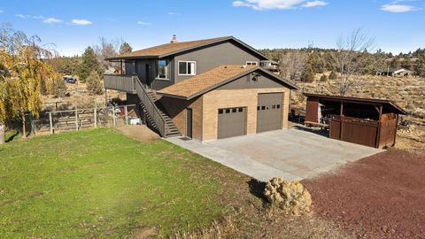 Photo of 65280 94th Street, Bend, OR 97703 (MLS # 220211465)