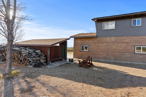 Tiny photo for 65280 94th Street, Bend, OR 97703 (MLS # 220211465)