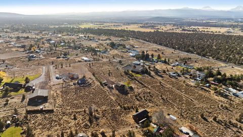 Tiny photo for 65280 94th Street, Bend, OR 97703 (MLS # 220211465)