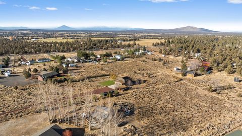 Tiny photo for 65280 94th Street, Bend, OR 97703 (MLS # 220211465)