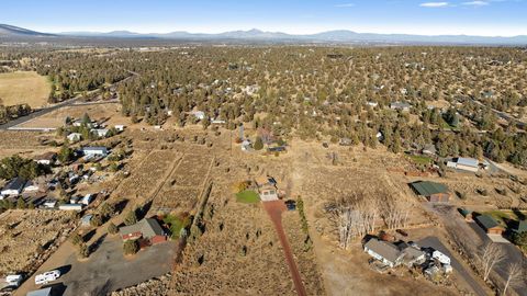 Tiny photo for 65280 94th Street, Bend, OR 97703 (MLS # 220211465)