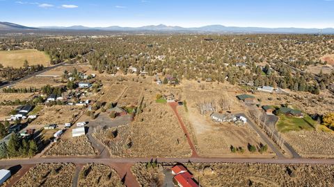 Tiny photo for 65280 94th Street, Bend, OR 97703 (MLS # 220211465)