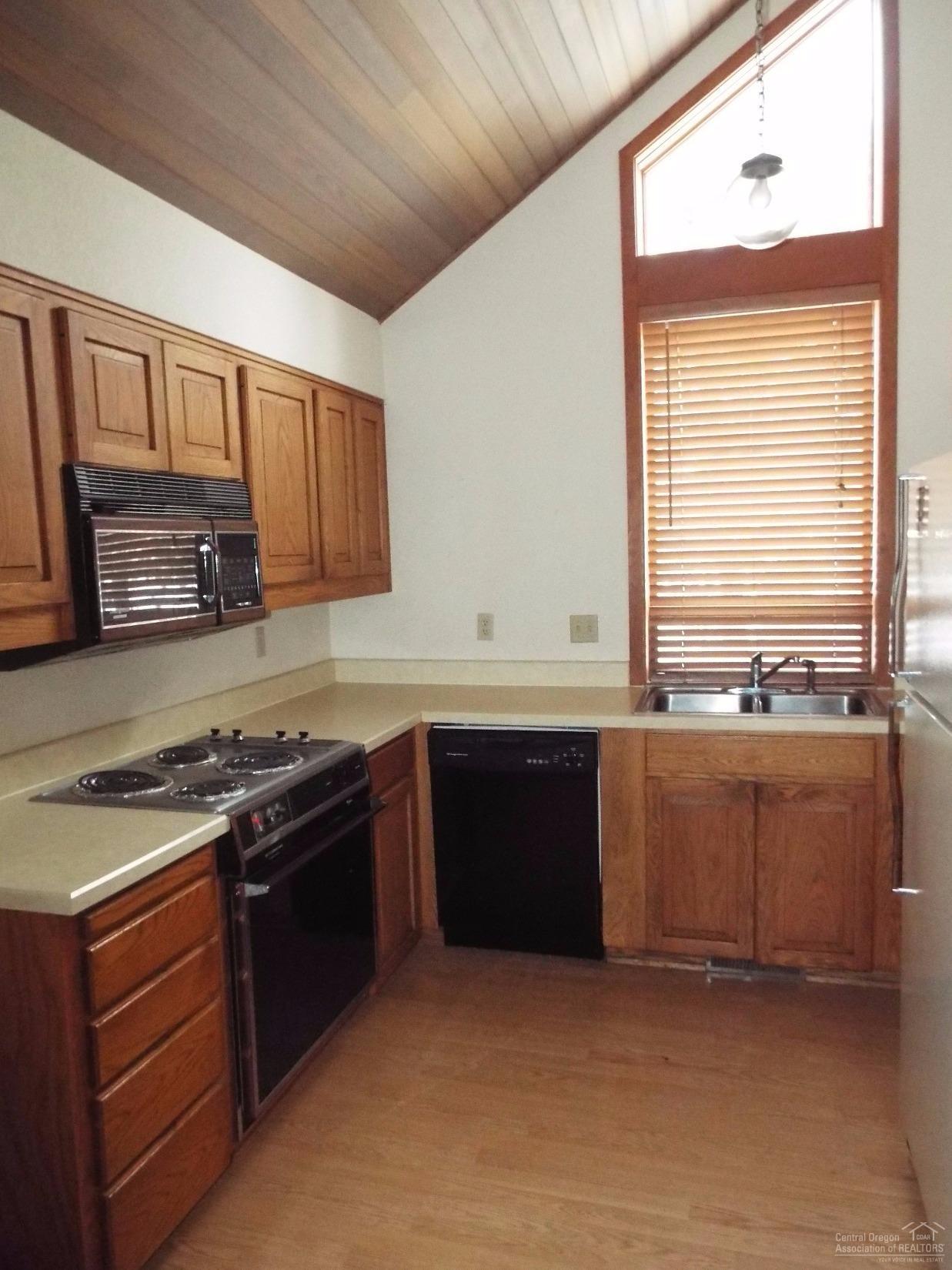 Fairway Crest Village - Residential