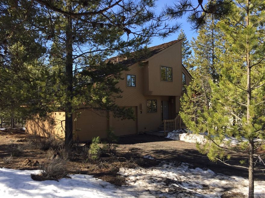 Stylish Sunriver 3 bedroom featuring master suite on main level. Close to Sunriver Village Mall restaurants-ahopping, bike paths, Main Lodge, SHARC Water Sports Center, Sunriver Golf Courses, Deschutes River. Near high lakes, Mt. Bachelor, other outdoor recreation. Attached double garage makes this offering very appealing. Quiet paved culdesac location on spacious pine-treed lot w/ natural landscaping & great privacy. Off-street parking includes garage & longer driveway. Enjoy nice front & back decks.