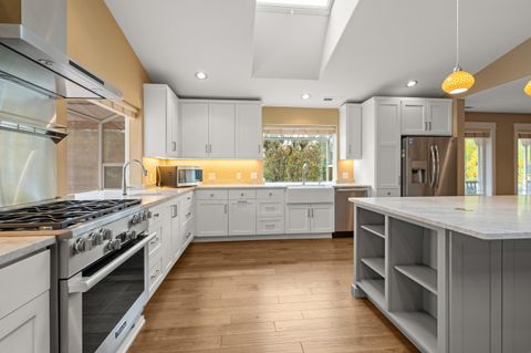 Tiny photo for 7907 Rapp Lane, Talent, OR 97540 (MLS # 220211583)