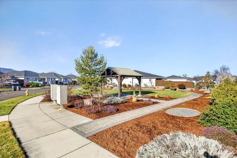Tiny photo for 436 Cheney Loop, Central Point, OR 97502 (MLS # 220214066)