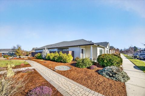 Tiny photo for 436 Cheney Loop, Central Point, OR 97502 (MLS # 220214066)