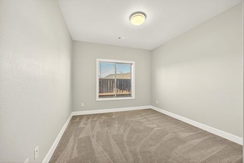 Tiny photo for 436 Cheney Loop, Central Point, OR 97502 (MLS # 220214066)