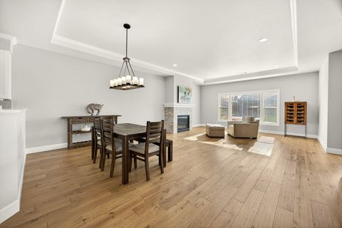 Tiny photo for 436 Cheney Loop, Central Point, OR 97502 (MLS # 220214066)