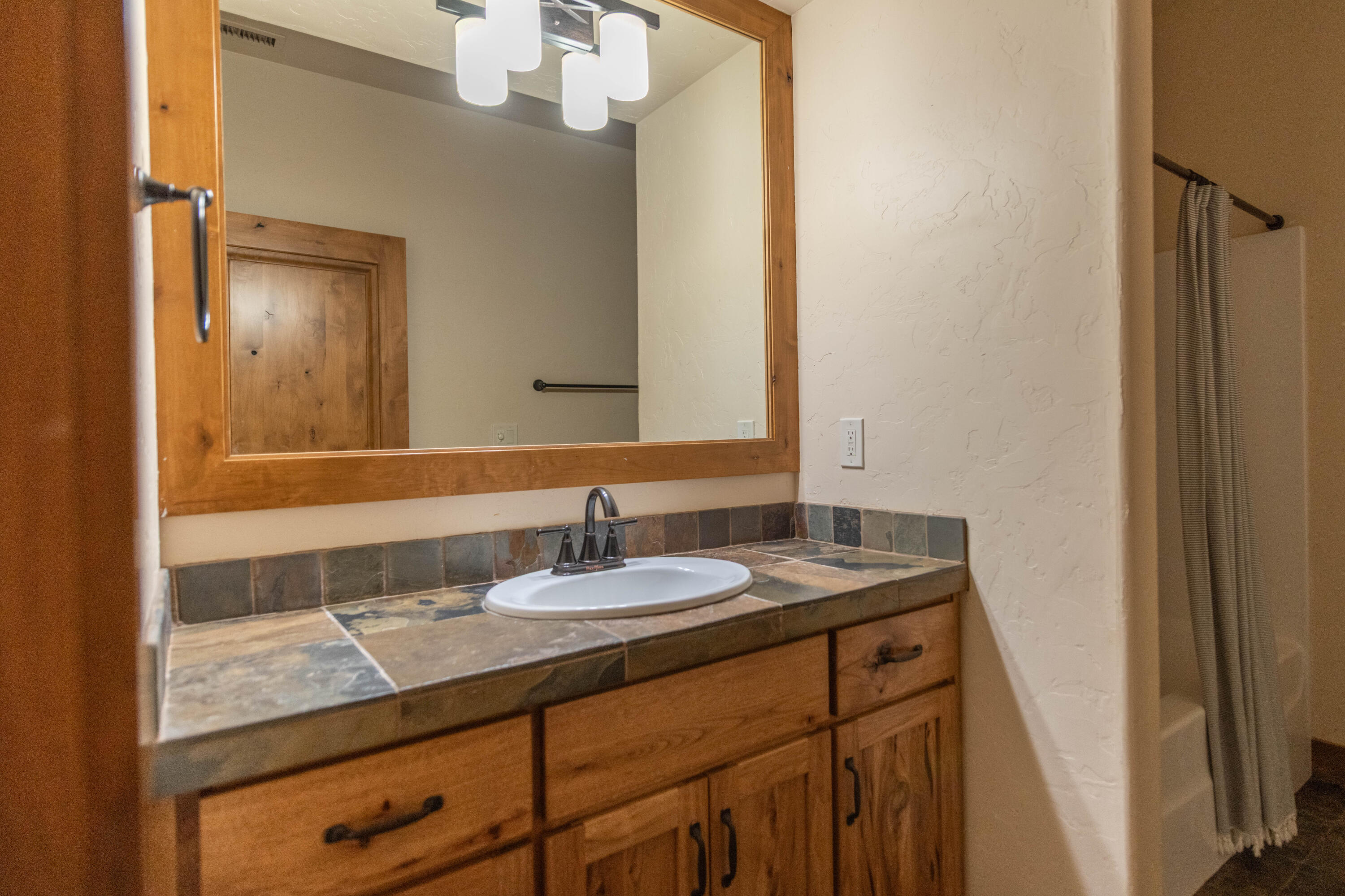 Skyliner Summit - Residential