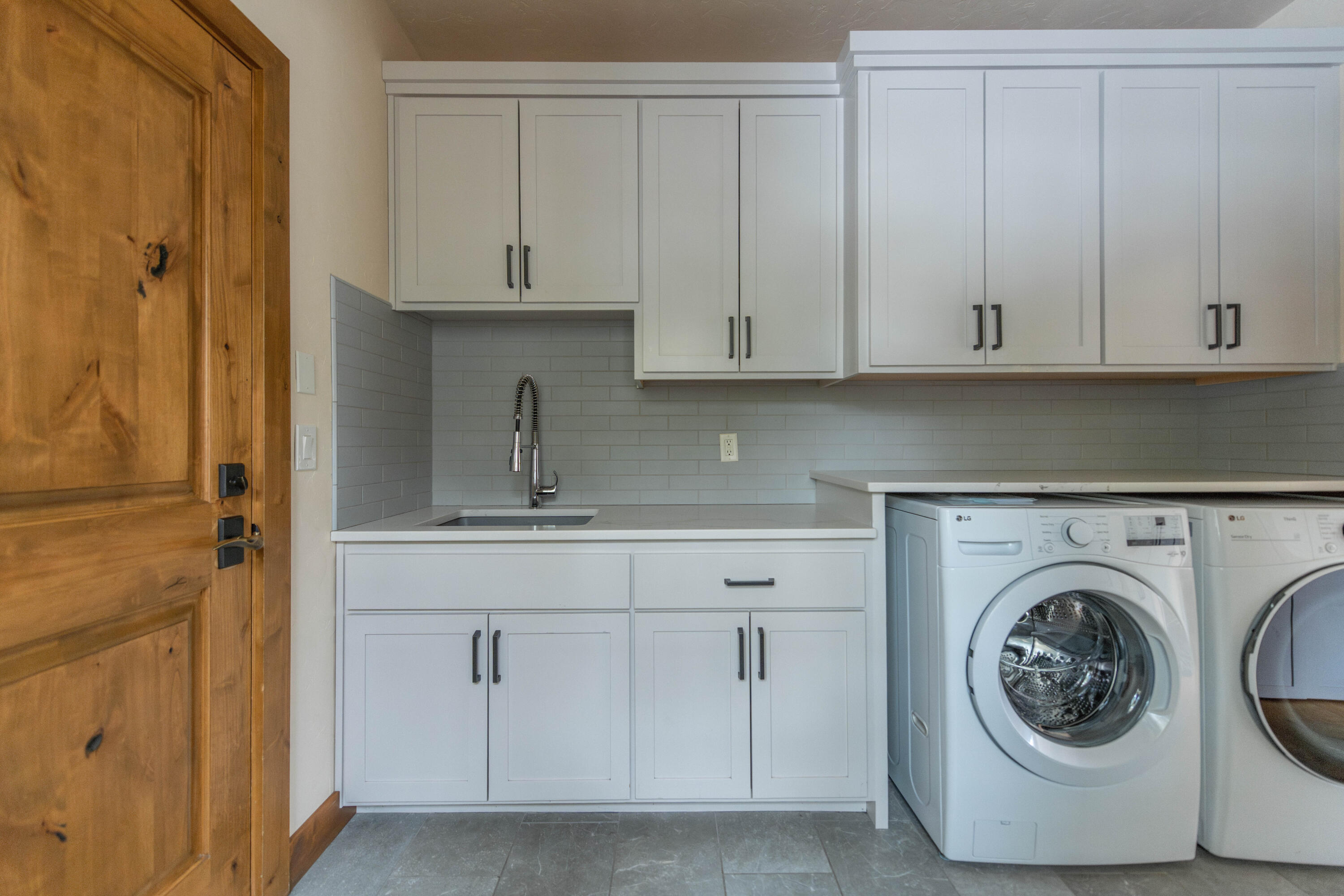 Skyliner Summit - Residential