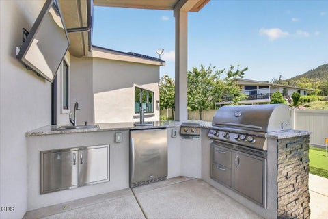 Tiny photo for 1812 Plateau Drive, Medford, OR 97504 (MLS # 220222579)