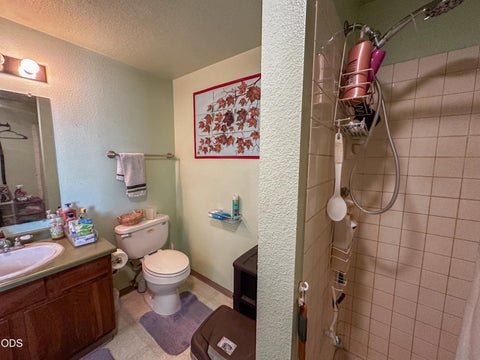 Tiny photo for 3037 Juniper Place, Malin, OR 97632 (MLS # 220226630)