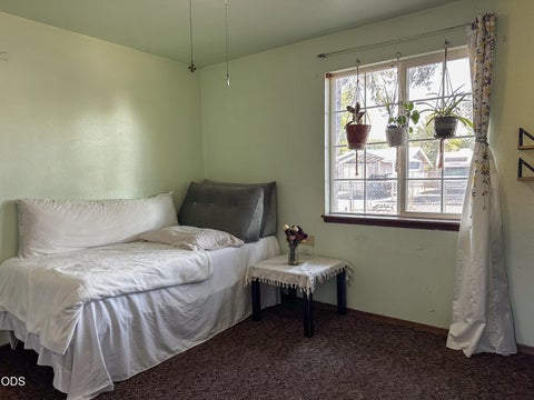 Tiny photo for 3037 Juniper Place, Malin, OR 97632 (MLS # 220226630)