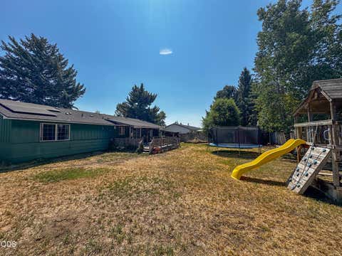 Tiny photo for 3037 Juniper Place, Malin, OR 97632 (MLS # 220226630)
