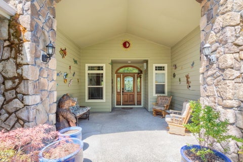 Tiny photo for 355 Madrone Ridge Drive, Grants Pass, OR 97527 (MLS # 220226141)