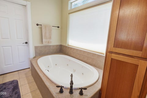 Tiny photo for 355 Madrone Ridge Drive, Grants Pass, OR 97527 (MLS # 220226141)