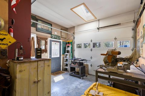 Tiny photo for 20518 Pine Vista Drive, Bend, OR 97702 (MLS # 220217556)