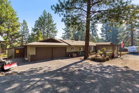Tiny photo for 20518 Pine Vista Drive, Bend, OR 97702 (MLS # 220217556)