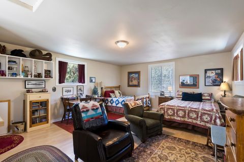 Tiny photo for 20518 Pine Vista Drive, Bend, OR 97702 (MLS # 220217556)