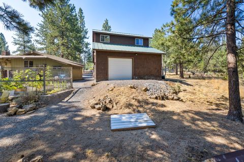 Tiny photo for 20518 Pine Vista Drive, Bend, OR 97702 (MLS # 220217556)