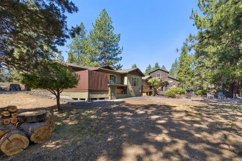 Tiny photo for 20518 Pine Vista Drive, Bend, OR 97702 (MLS # 220217556)