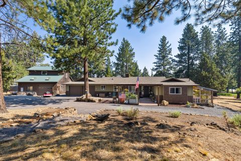 Tiny photo for 20518 Pine Vista Drive, Bend, OR 97702 (MLS # 220217556)