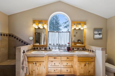 Tiny photo for 20518 Pine Vista Drive, Bend, OR 97702 (MLS # 220217556)