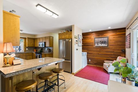 Tiny photo for 20518 Pine Vista Drive, Bend, OR 97702 (MLS # 220217556)