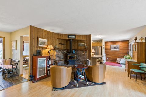 Tiny photo for 20518 Pine Vista Drive, Bend, OR 97702 (MLS # 220217556)