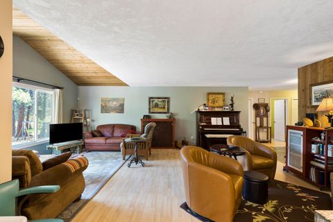 Tiny photo for 20518 Pine Vista Drive, Bend, OR 97702 (MLS # 220217556)