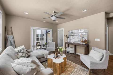 Tiny photo for 3470 NW 7th Street, Redmond, OR 97756 (MLS # 220213602)