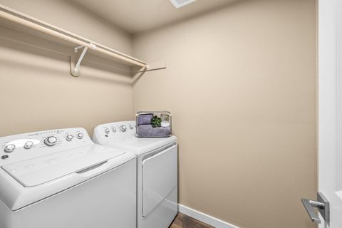 Tiny photo for 3470 NW 7th Street, Redmond, OR 97756 (MLS # 220213602)