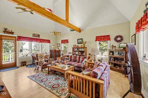 Tiny photo for 120 Wells Fargo Drive, Jacksonville, OR 97530 (MLS # 220223297)