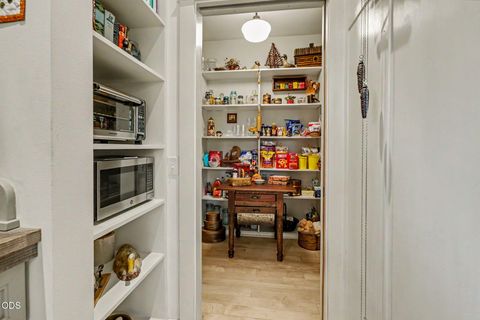 Tiny photo for 120 Wells Fargo Drive, Jacksonville, OR 97530 (MLS # 220223297)
