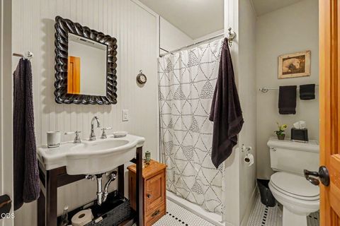 Tiny photo for 120 Wells Fargo Drive, Jacksonville, OR 97530 (MLS # 220223297)