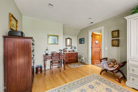 Tiny photo for 120 Wells Fargo Drive, Jacksonville, OR 97530 (MLS # 220223297)