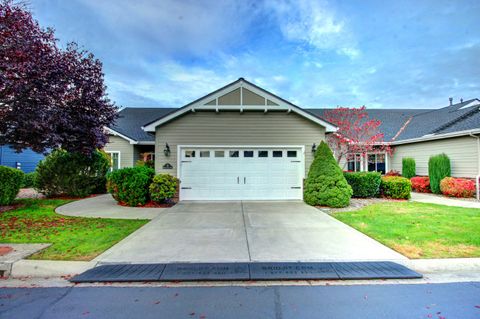 33 Broken Stone Way Eagle Point OR 97524