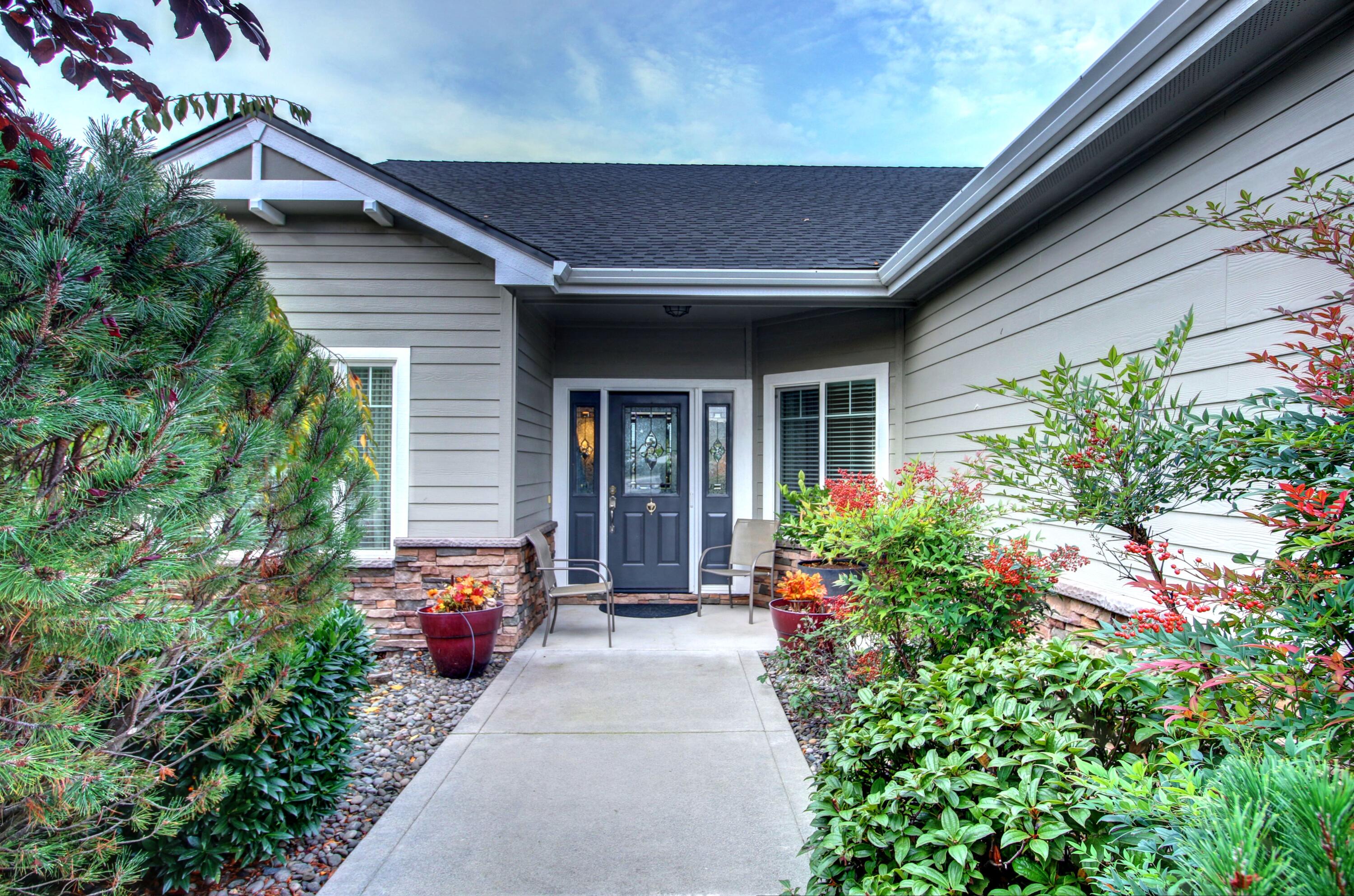 33 Broken Stone Way