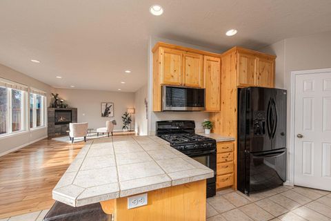 Tiny photo for 2424 SW Pumice Avenue, Redmond, OR 97756 (MLS # 220213558)