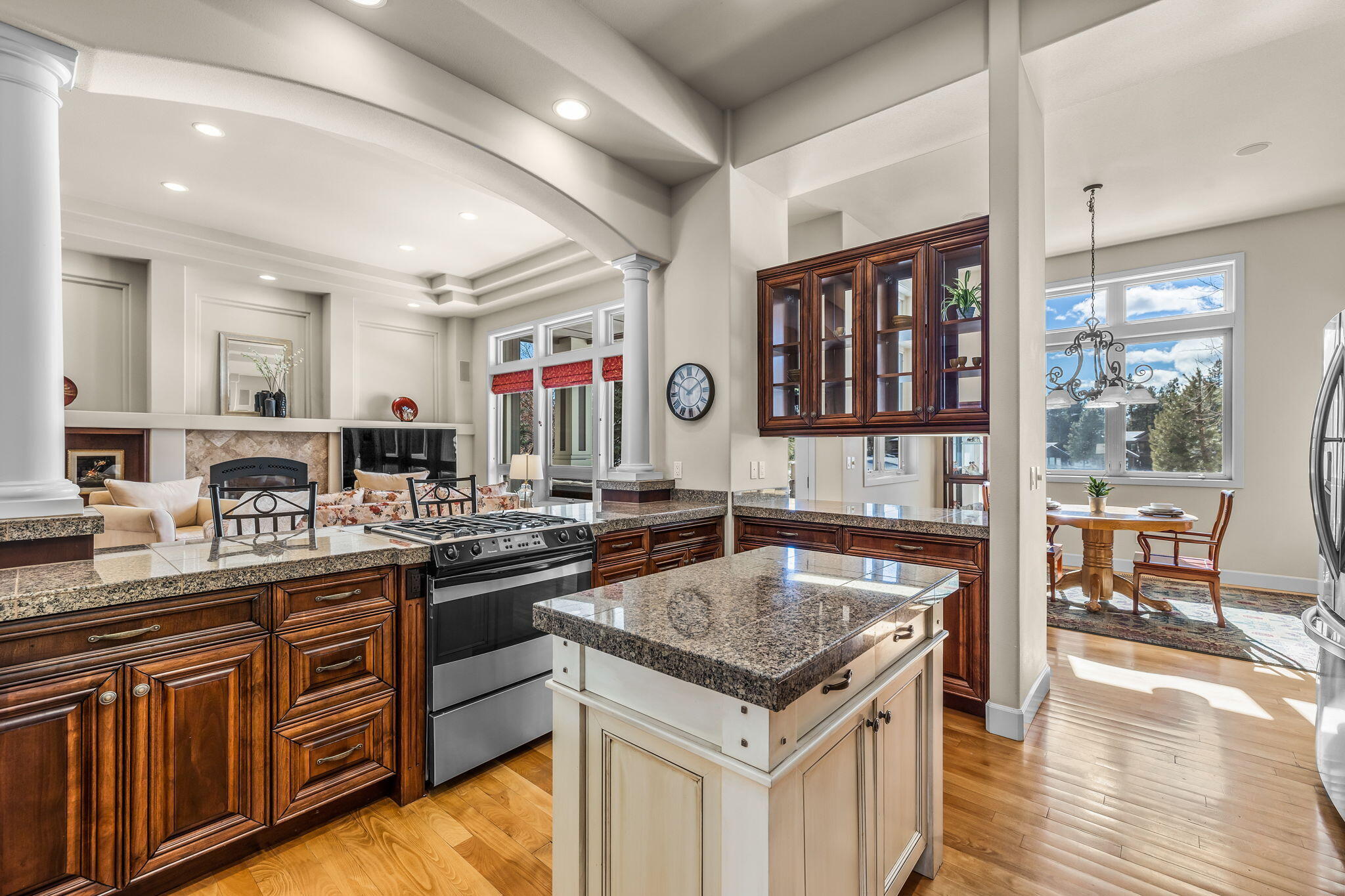 Broken Top - Residential