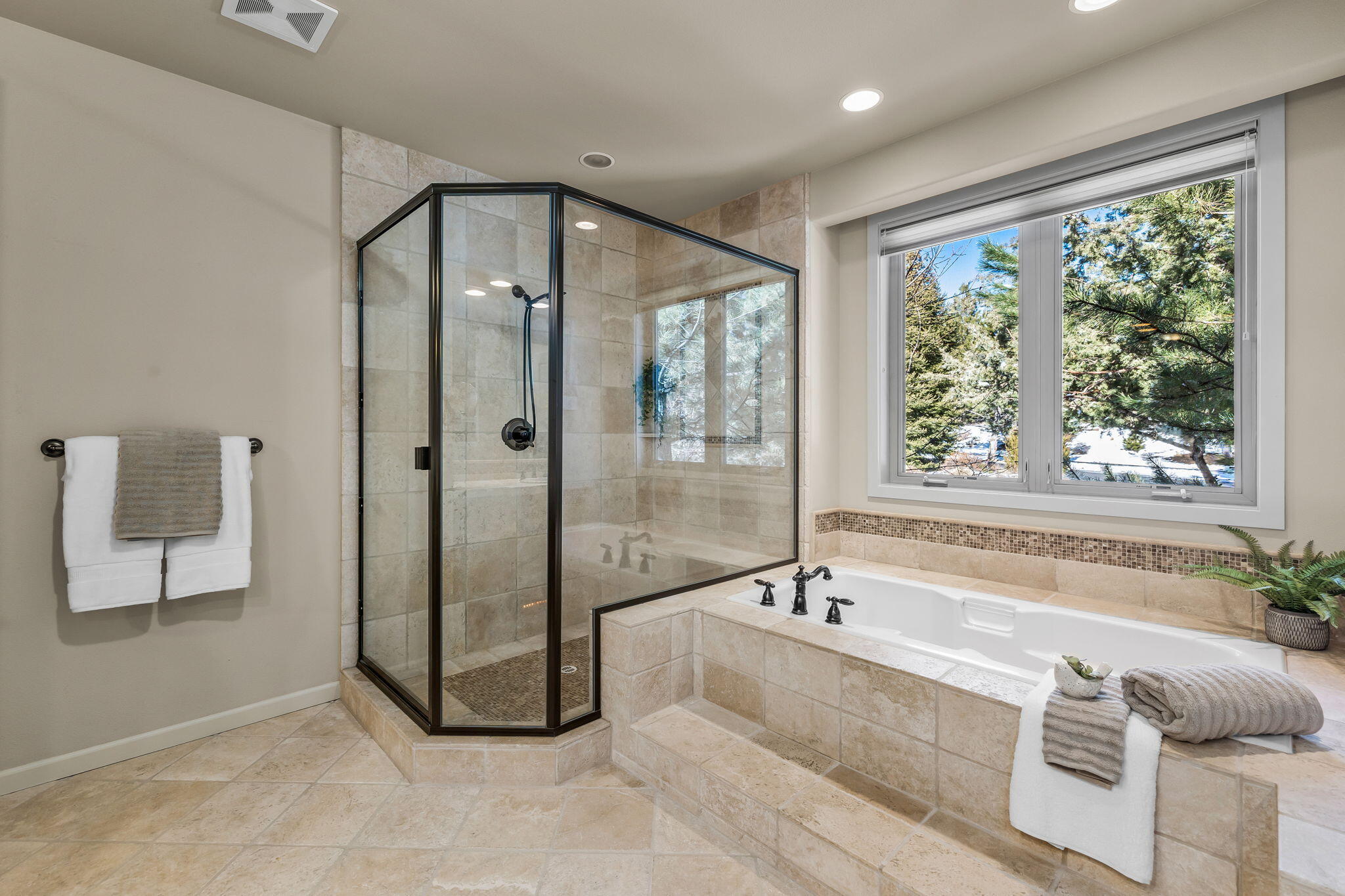 Broken Top - Residential