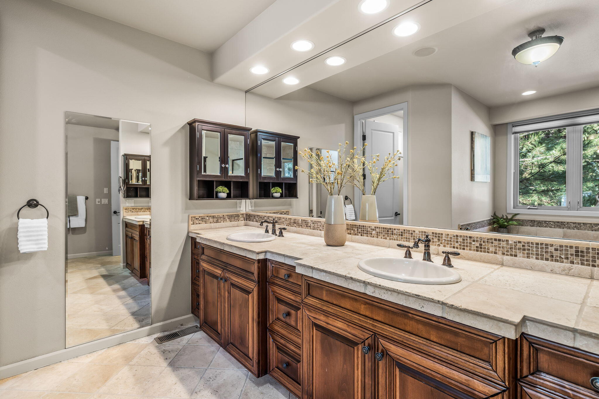 Broken Top - Residential