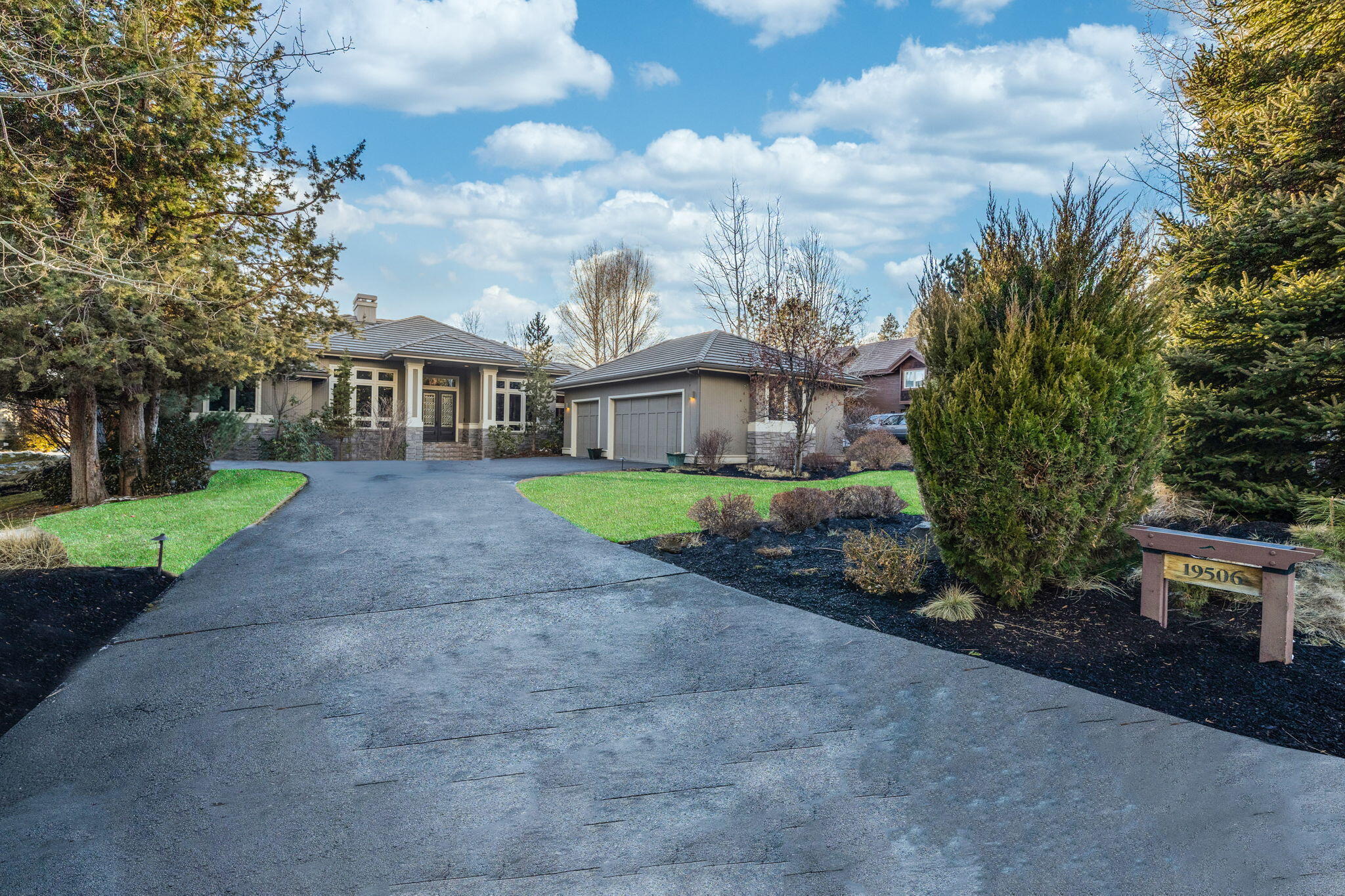 Broken Top - Residential