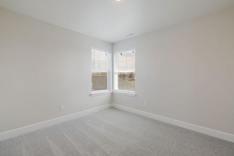Tiny photo for 868 NW 19th Street, Redmond, OR 97756 (MLS # 220219241)