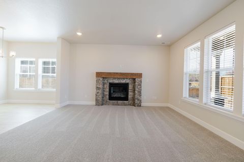 Tiny photo for 868 NW 19th Street, Redmond, OR 97756 (MLS # 220219241)