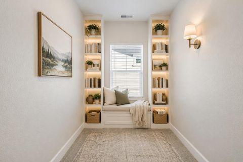 Tiny photo for 868 NW 19th Street, Redmond, OR 97756 (MLS # 220219241)