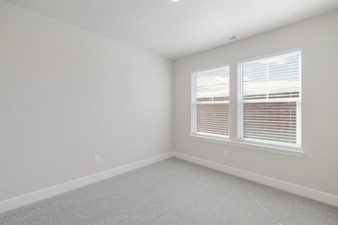 Tiny photo for 868 NW 19th Street, Redmond, OR 97756 (MLS # 220219241)
