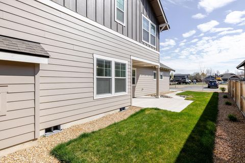 Tiny photo for 868 NW 19th Street, Redmond, OR 97756 (MLS # 220219241)